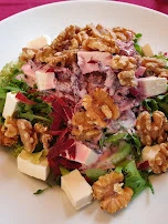 Rucola Salat Mit Roter Bete Und Walnüssen